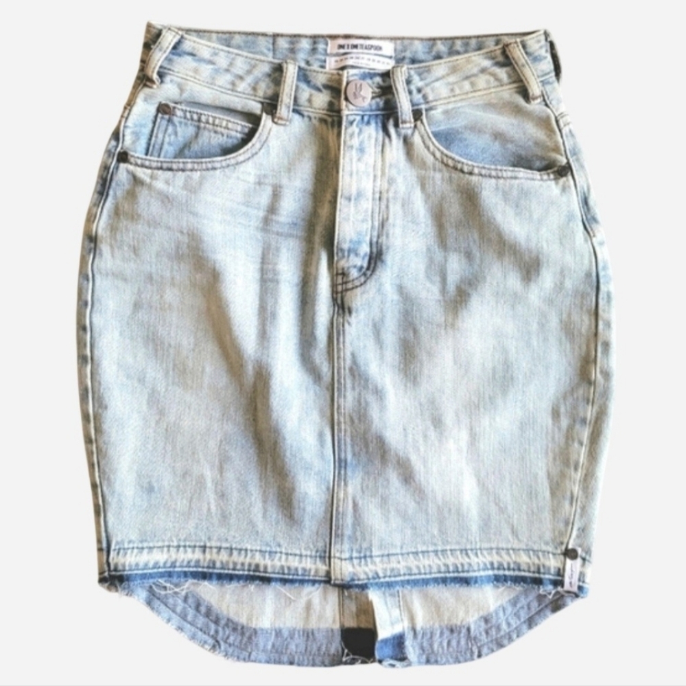 One Teaspoon Denim Mini Skirt 26 NWOT Jean Bottom Trendy Layering Trending